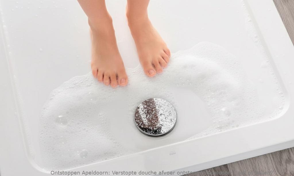 Verstopte douche afvoer ontstoppen Apeldoorn: zelf of bellen?